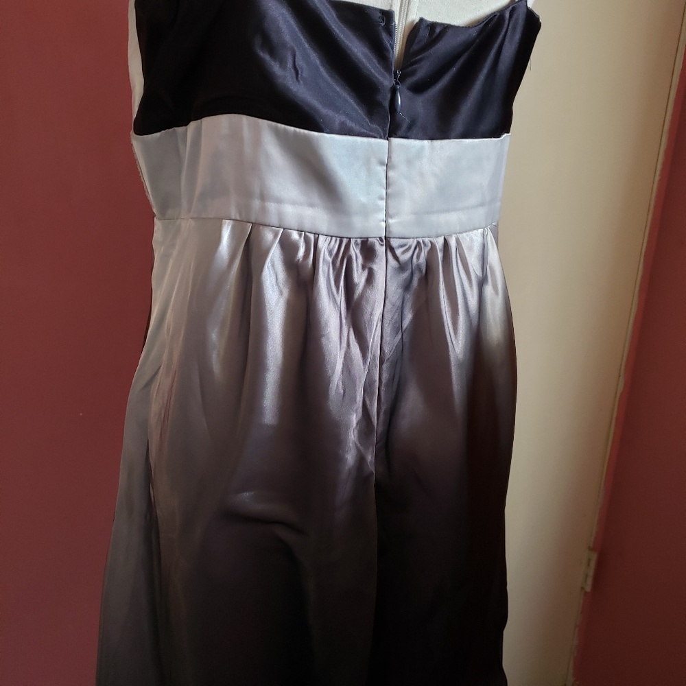 Dress - Picture 2 of 4